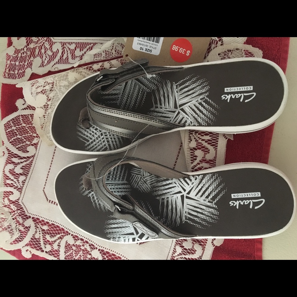NWT Clark sandal size 10